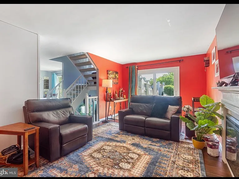 10230 Faire Commons Ct — Photo 3