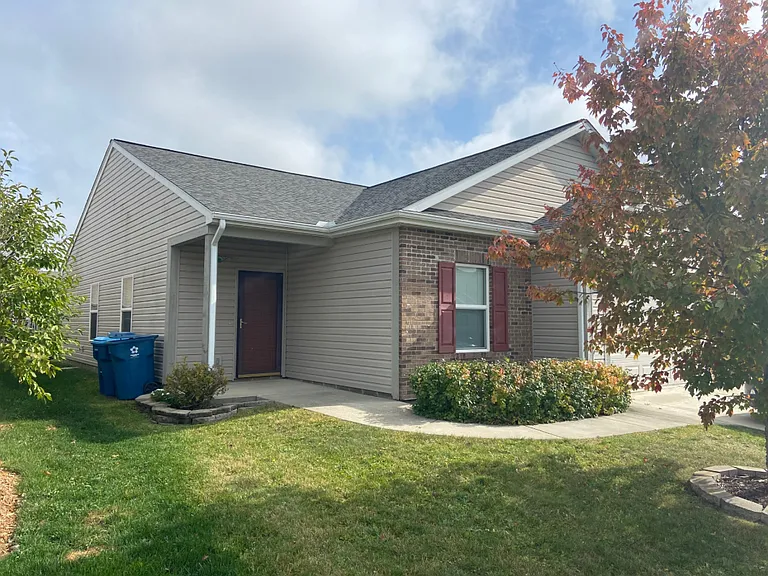 2381 Maxwell Dr — Photo 5