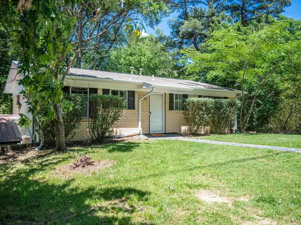 104 Fruitwood St, Hot Springs, AR 71913