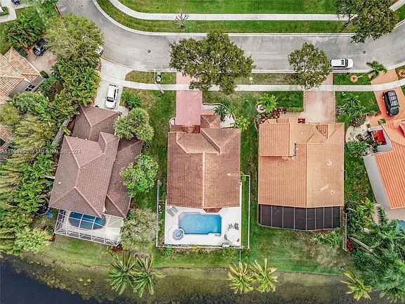 2nd image of 1130 NW 184th Pl