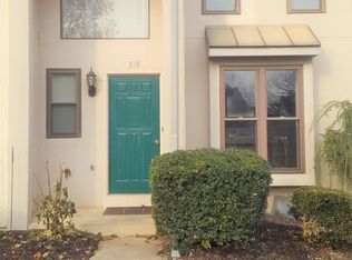 319 Windgate Ct, Millersville, PA 17551