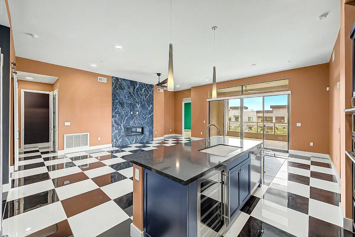 2 bed, 2.5 bath, 1781 sqft, $5,500 — Photo 3