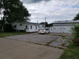 127 16th Ave W, Albia, IA 52531
