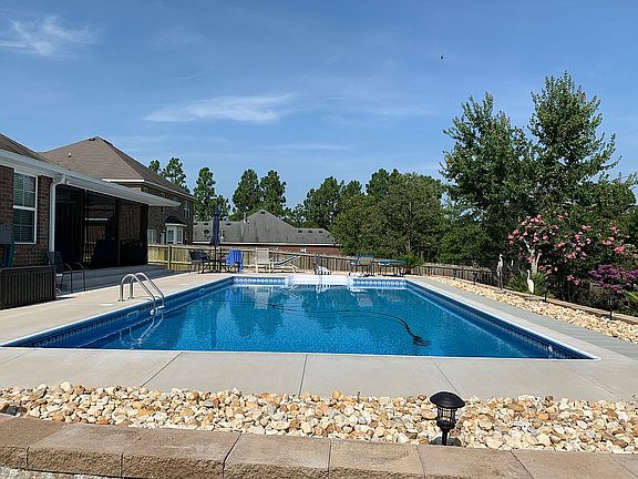 2nd image of 782 Wickham Dr