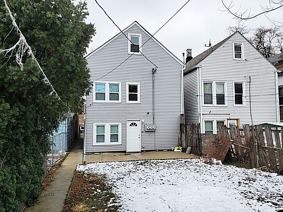 3rd image of 2737 S Trumbull Ave