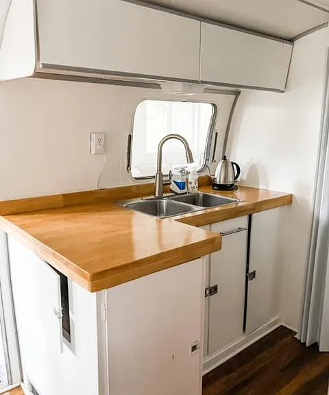 Kitchen sink
