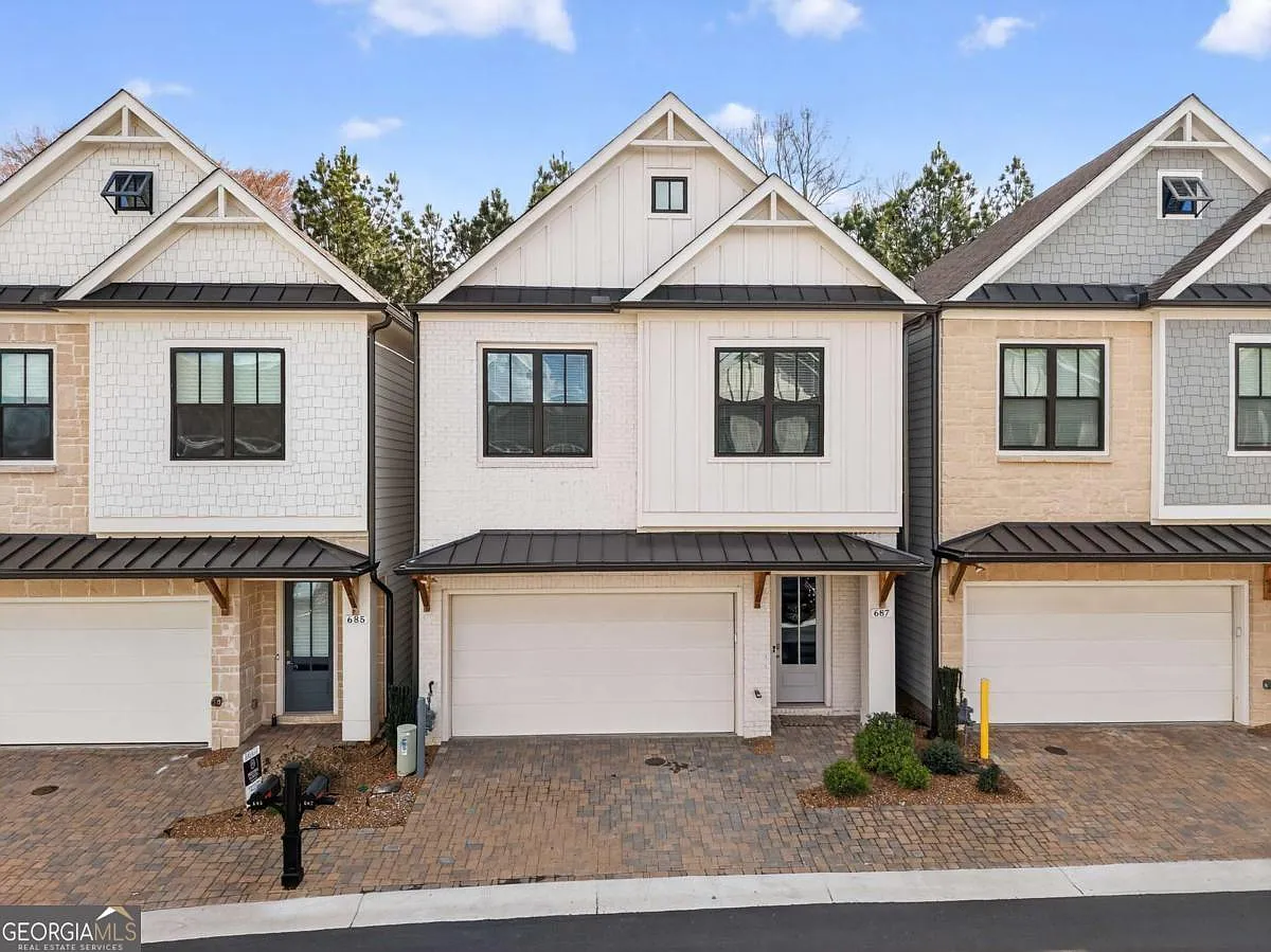 687 Stickley Oak Way photo 1