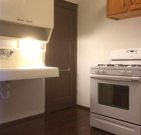 4th image of 4155 Lafayette Ave APT 1E