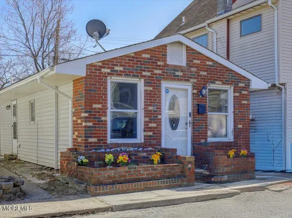 11 Waterview Place, Keansburg, NJ 07734