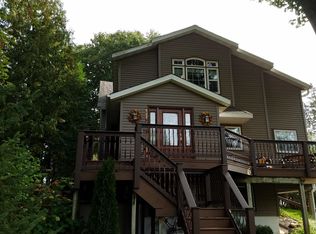 5356 Cedardale Dr, West Bend, WI 53095