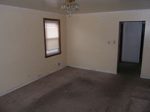 2nd image of 421 Marshall Ave