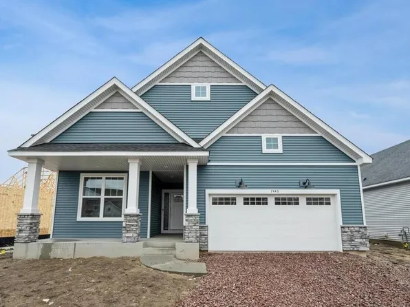 7440 Forest Ln, Lino Lakes, MN 55038