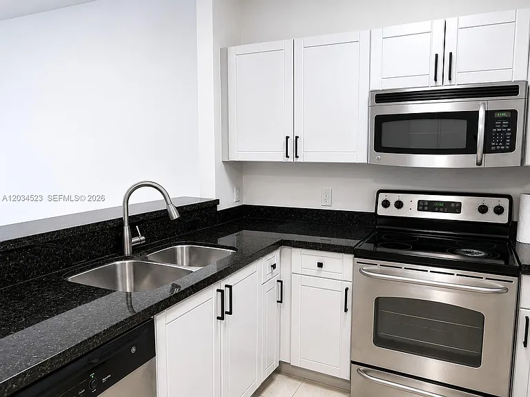652 NE 63rd St #105 — Photo 30