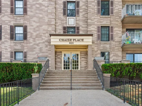 923 California Ave APT 205, Pittsburgh, PA 15202