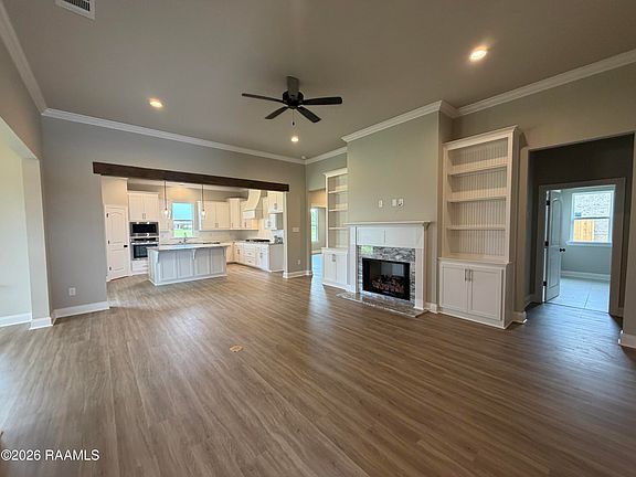 3rd image of 305 Sweet Harvest Rd