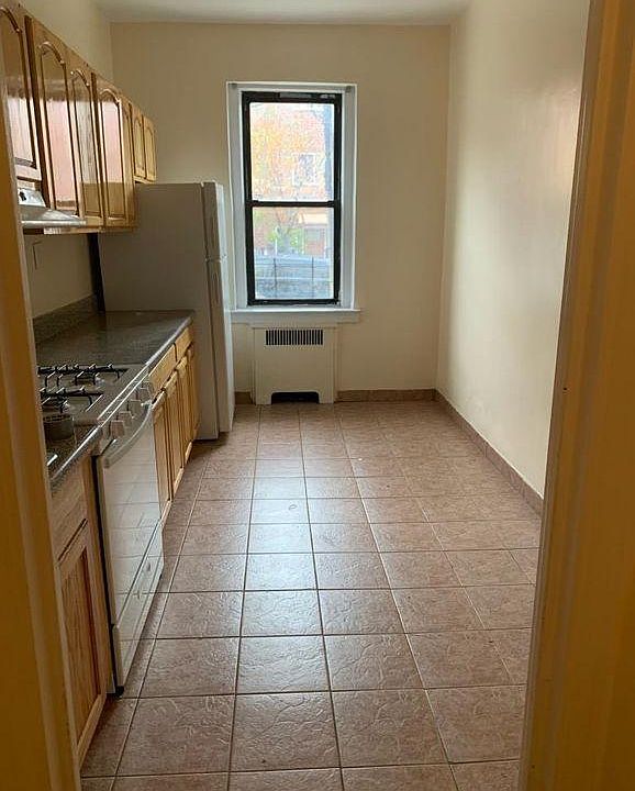 1st image of 3376 Fenton Ave