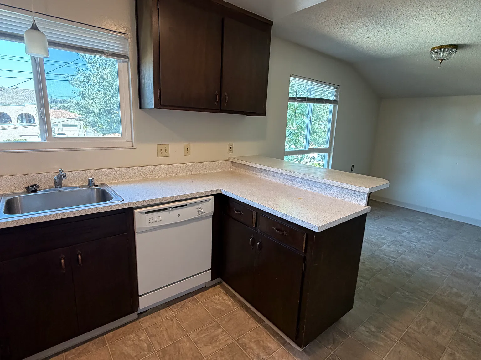 2 bed, $2,695 — Photo 2