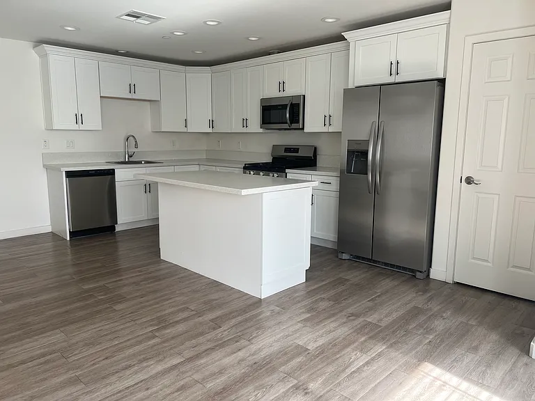 13615 Sarita Dr — Photo 2
