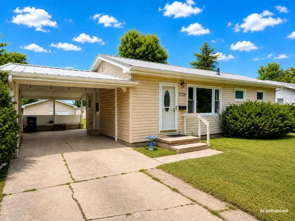 1209 Eleanor Dr, Waterloo, IA 50701