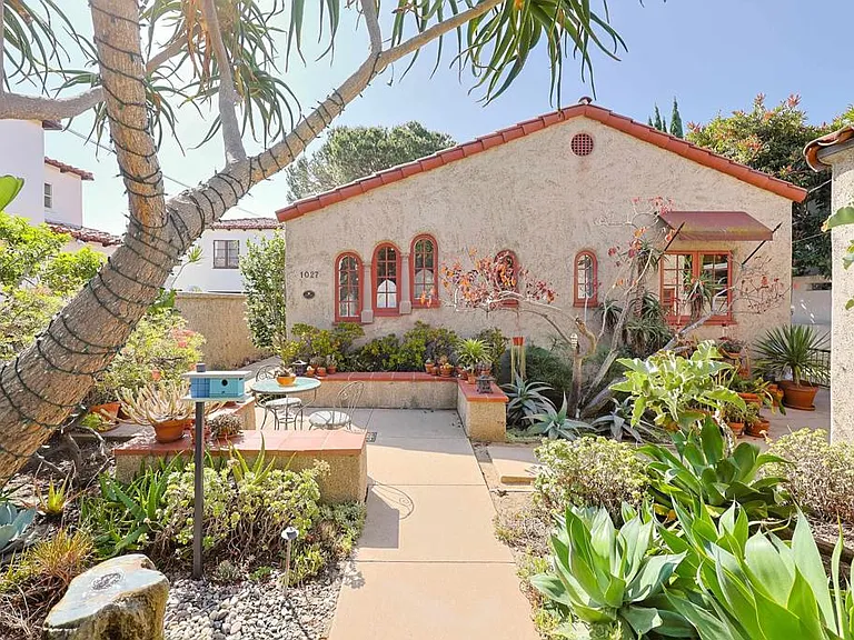 1027 Adella Ave — Photo 54