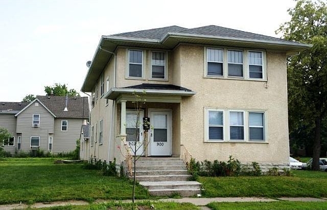 1st image of 900 41st Ave N