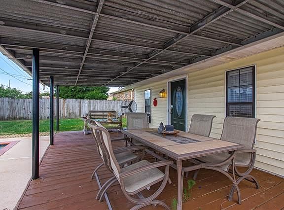 4th image of 305 Willowbrook Dr