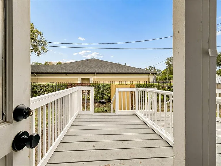 601 Swann Dr #603 — Photo 33