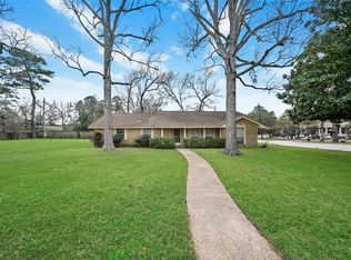 3011 W Davis St, Conroe, TX 77304