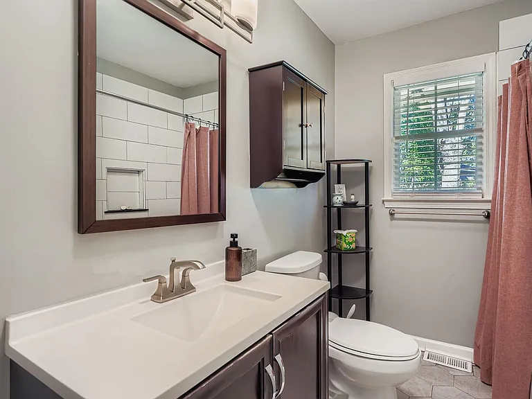2116 Trailwood Rd — Photo 12