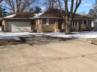 760 W 7th St, Garner, IA 50438
