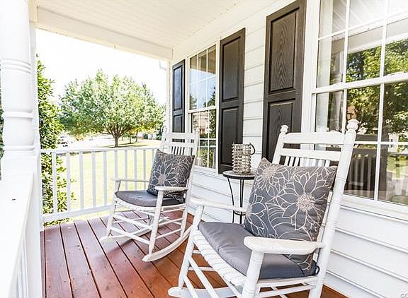3rd image of 8086 Fishtail Pond Ct