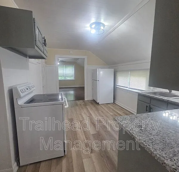 3115 S Forest Ave #3 — Photo 4