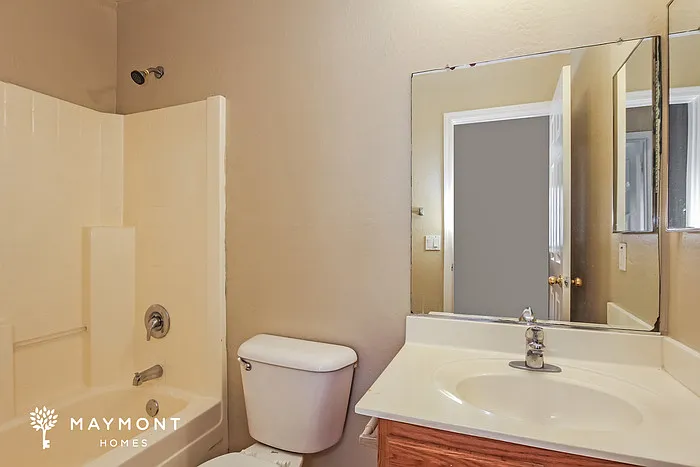 2149 N Santiana Pl — Photo 9