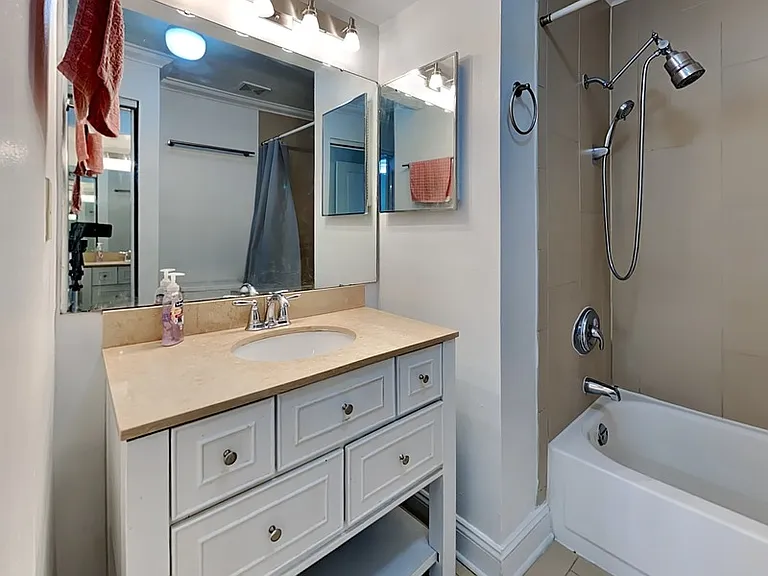 3102 W Horatio St #24 — Photo 16
