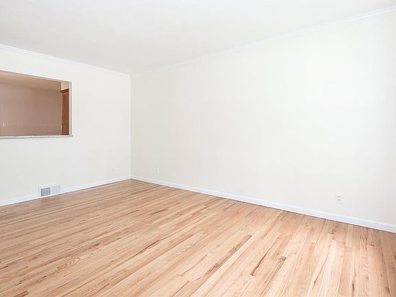5th image of 9704 Jackie Ln