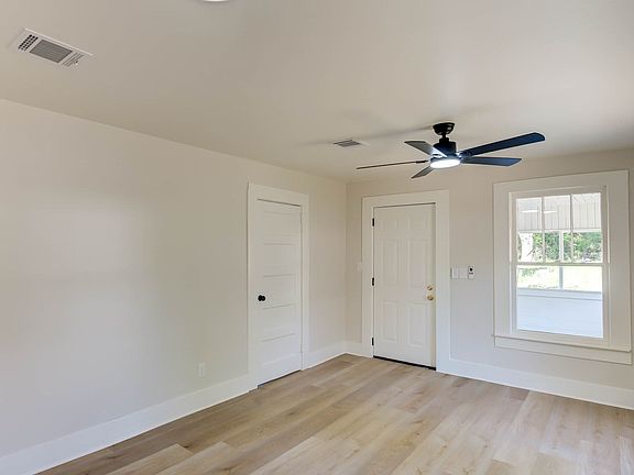 5th image of 510 Constable St