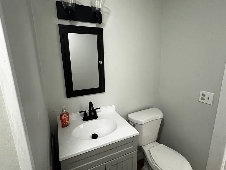 25 Cedar St #1 — Photo 12