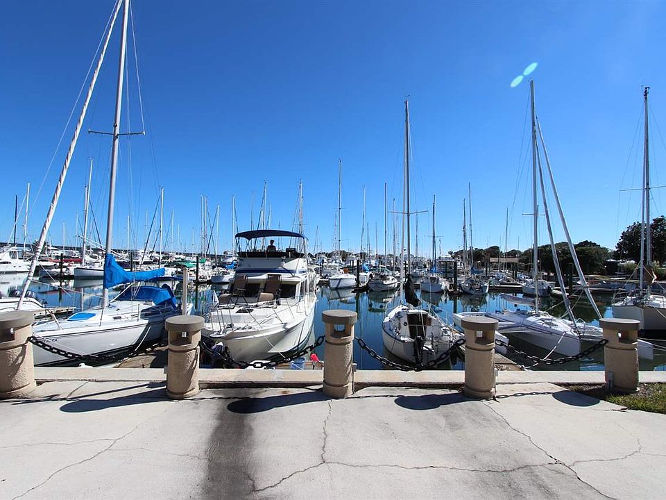 1st image of 3104 Harbor Dr