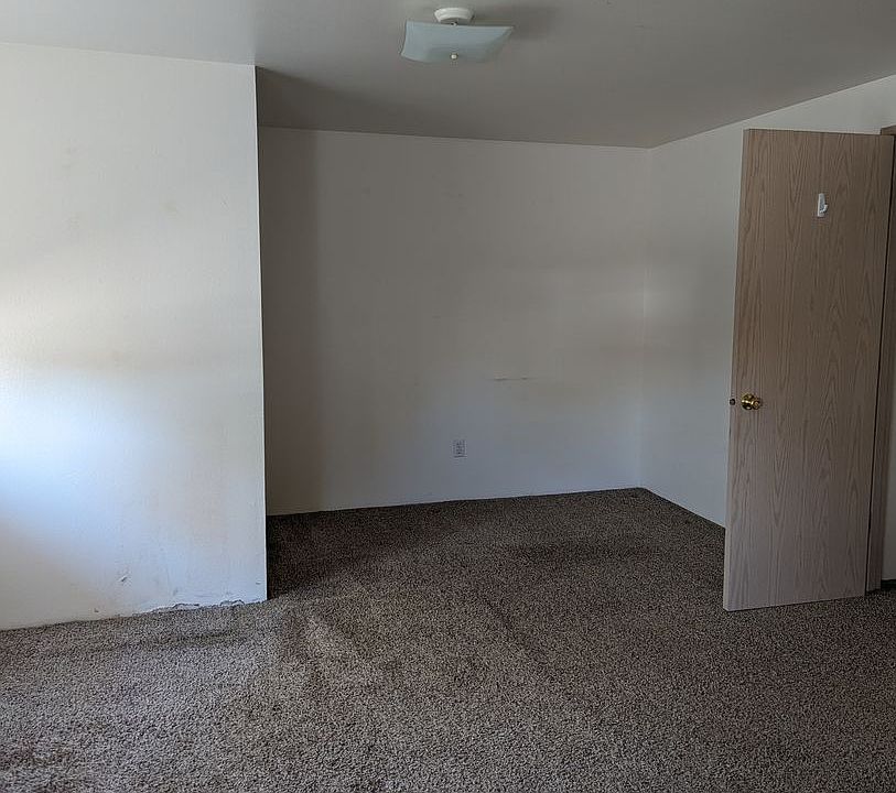 1st image of 668 NE Johnson St APT 7