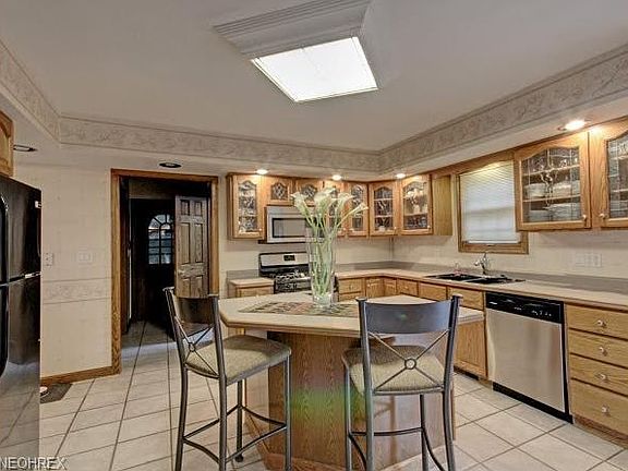 5th image of 216 Misty Woods Ct