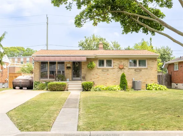 976 Watson Ave, Windsor, ON N8S 3T2