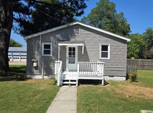 407 W Pembroke Ave, Hampton, VA 23669