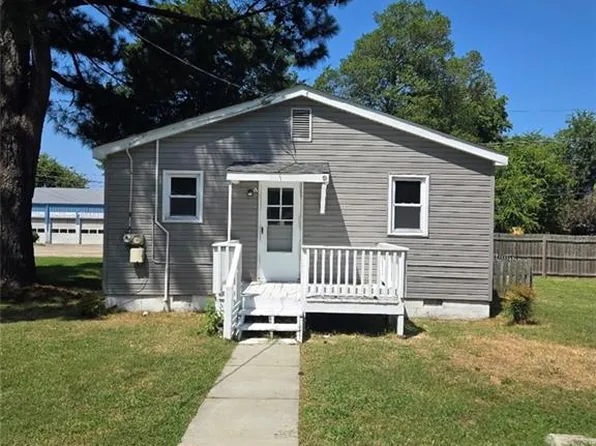 407 W Pembroke Avenue, Hampton, VA 23669