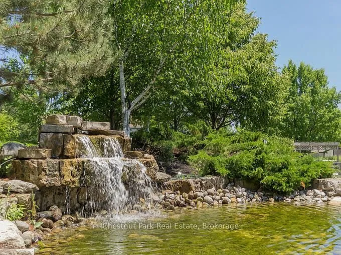 684 Johnston Park Ave — Photo 30