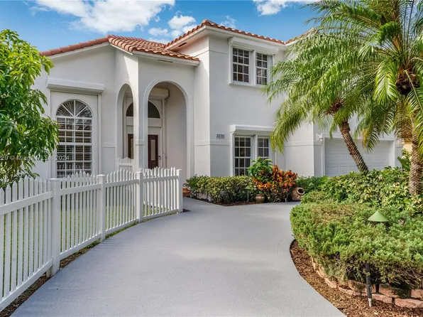8940 SW 160th St, Palmetto Bay, FL 33157