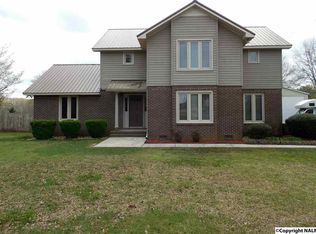 1201 Parker Rd SE, Hartselle, AL 35640