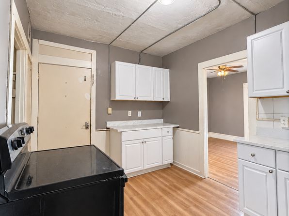 20 Central St #2L