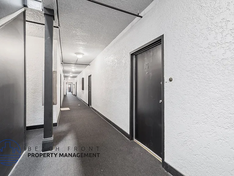 566 W. 17th St. — Photo 14