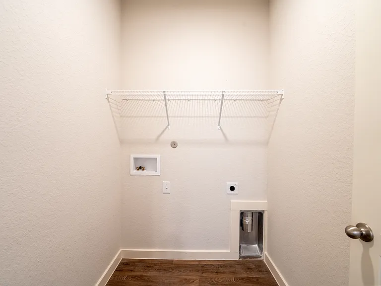 734 Bellamy Dr — Photo 6