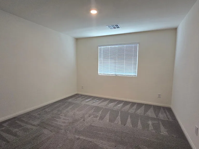 7647 Duran Harbor Ln — Photo 52